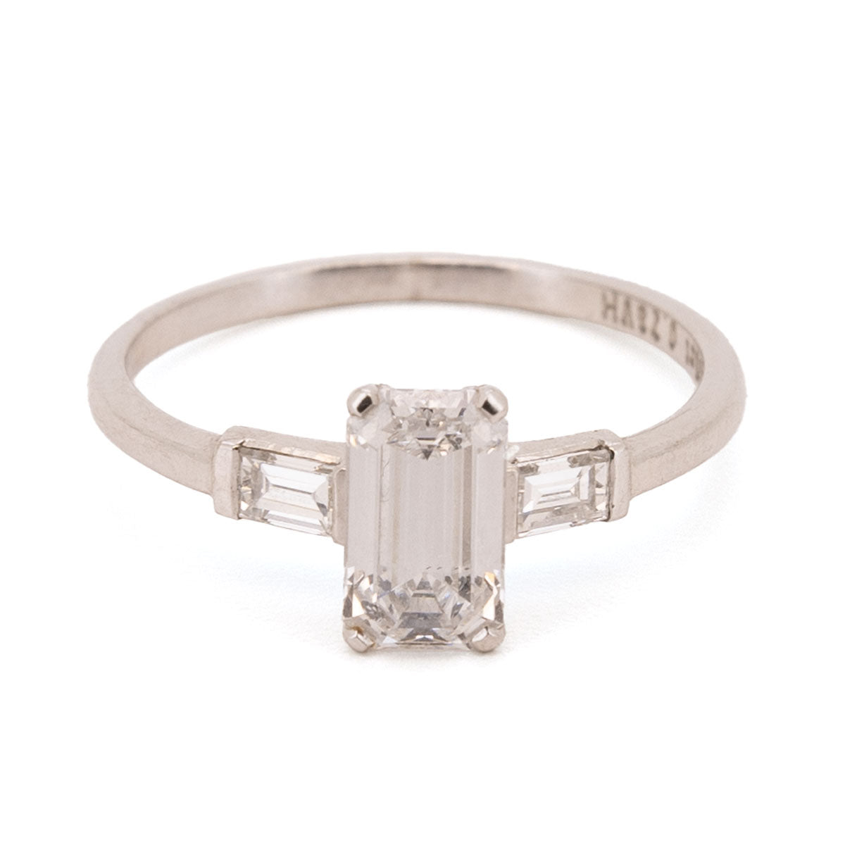 1019 Antiker Solitär Verlobungsring mit Diamant