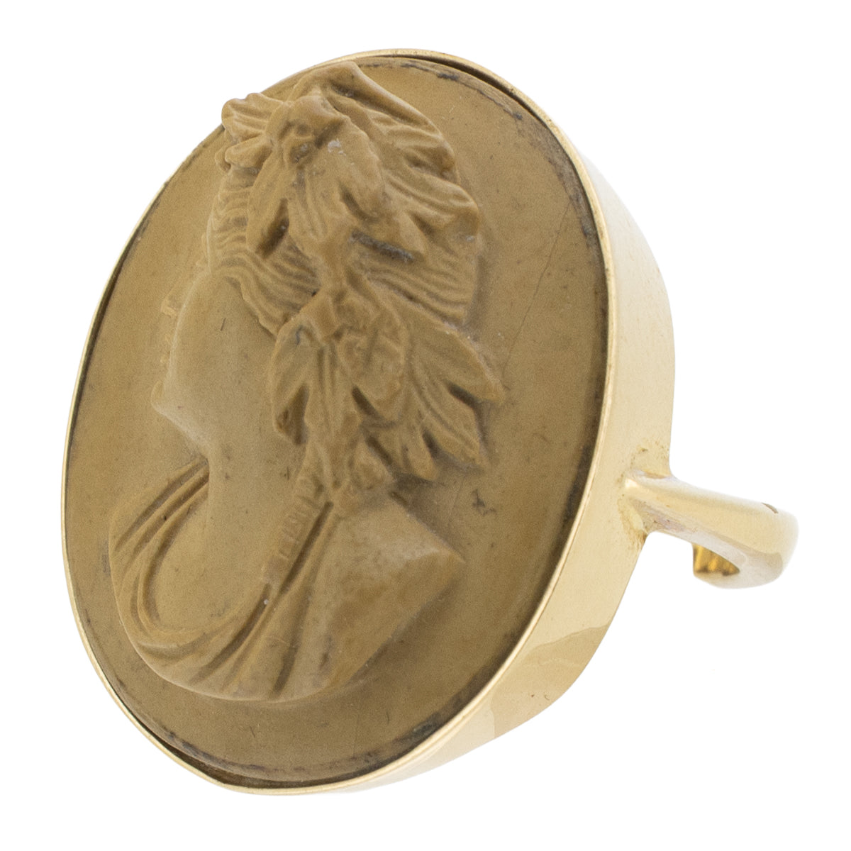 Handgeschnittener Cameo-Ring aus Lavagestein in 585 Gelbgold