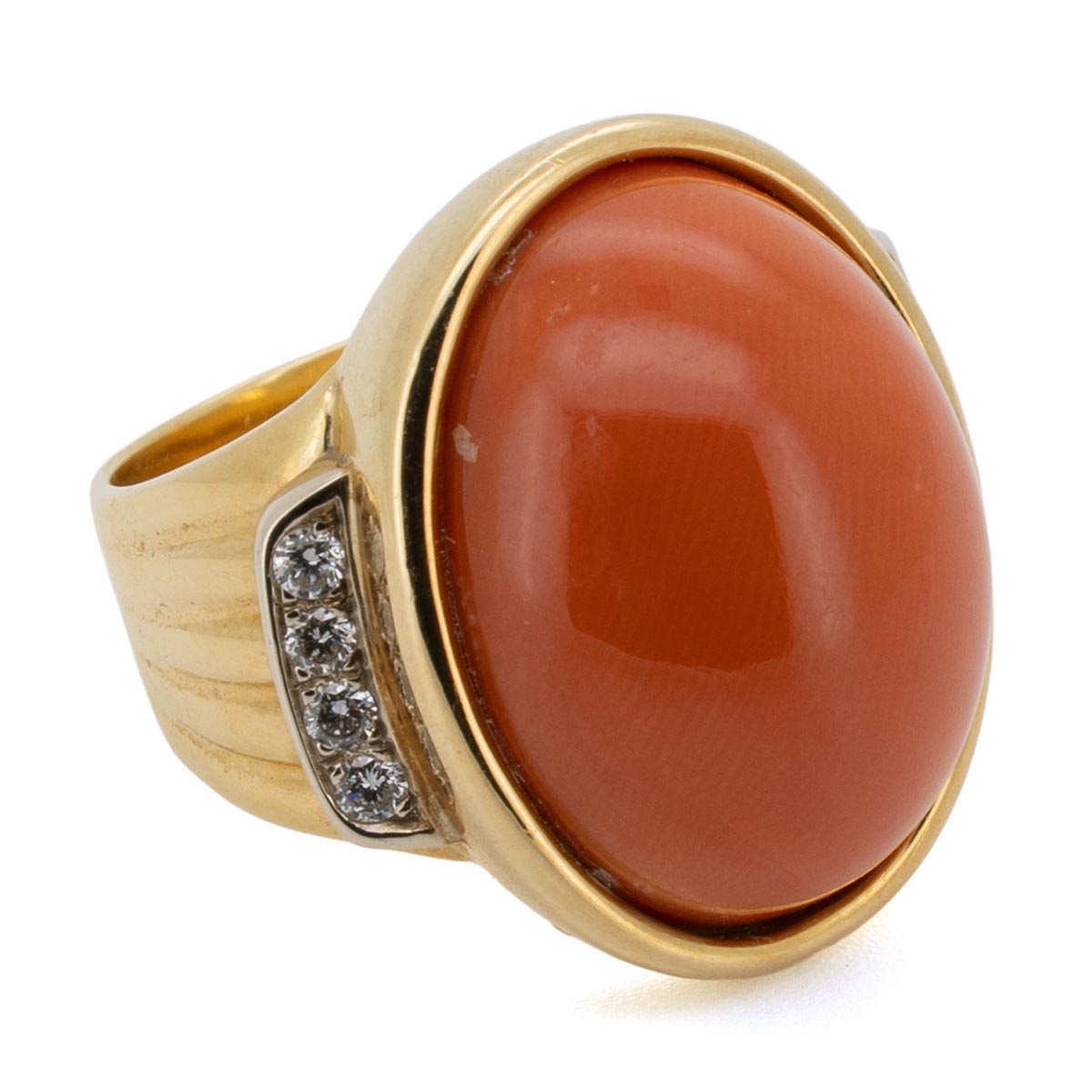 1080 antiker Vintage Korallen-Goldring mit Diamanten aus Italien