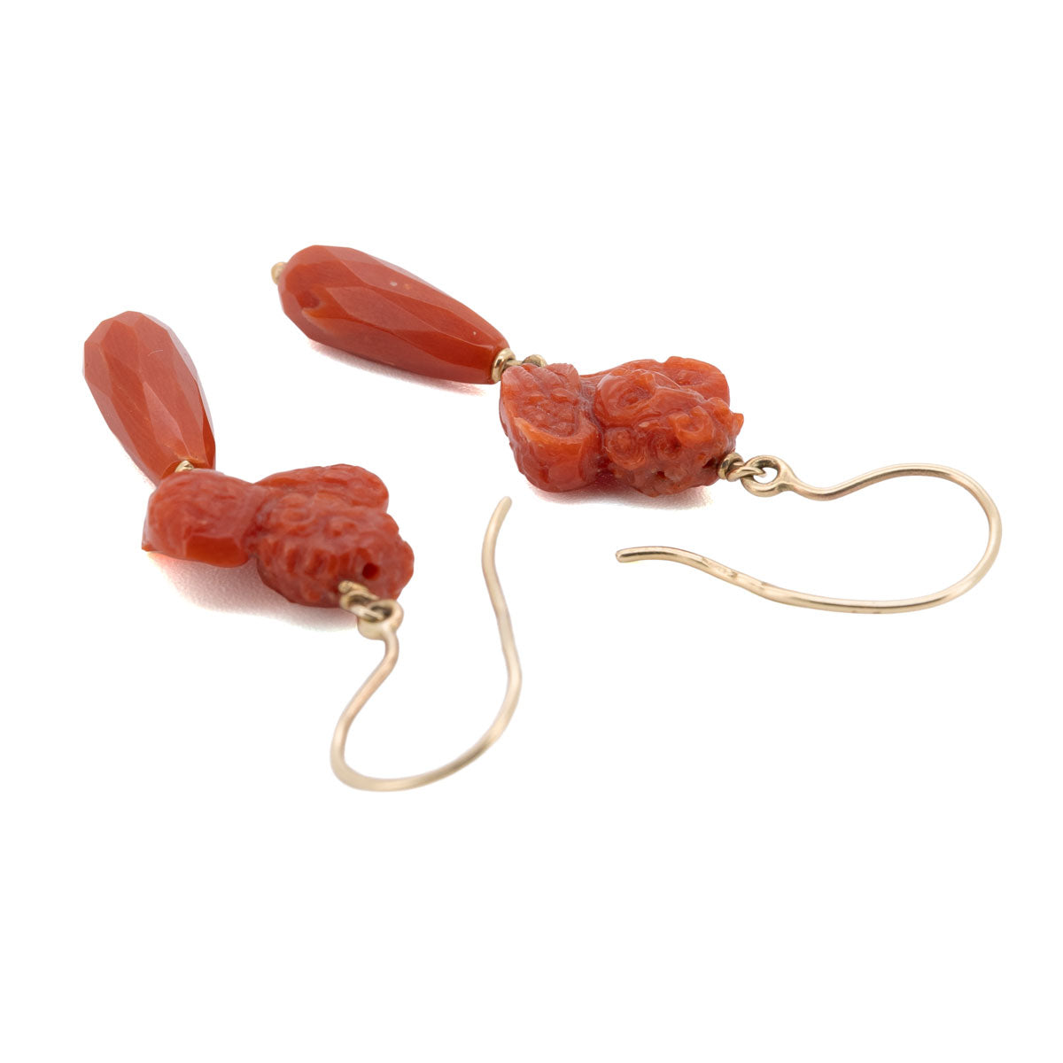 1107 – Handgeschnittene Sardegna-Korallen-Ohrringe – 585 Gelbgold, Italien um 1840