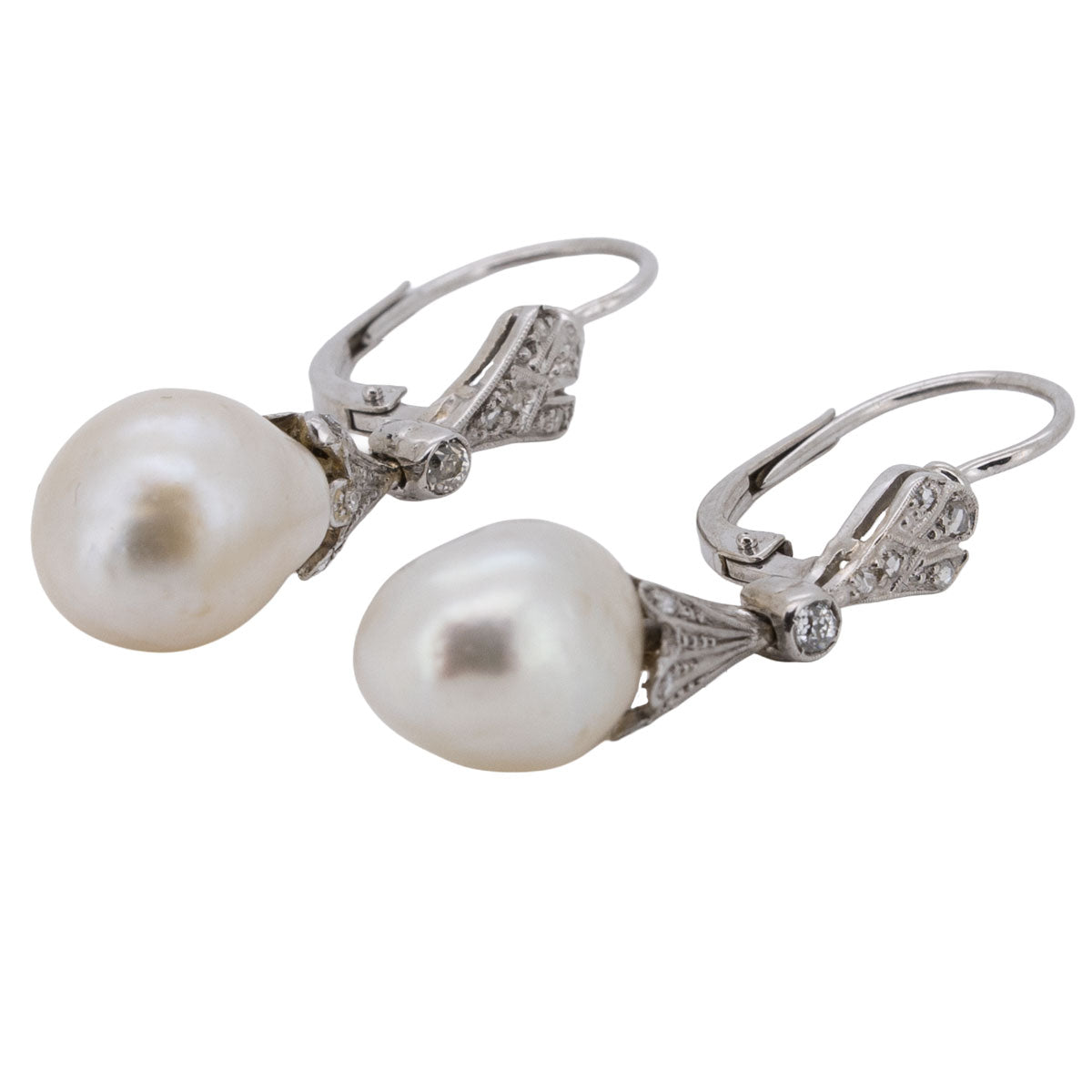 1226 – Antike Tropfen Perlohrringe aus Weißgold mit Diamanten – Art Deco – um 1930